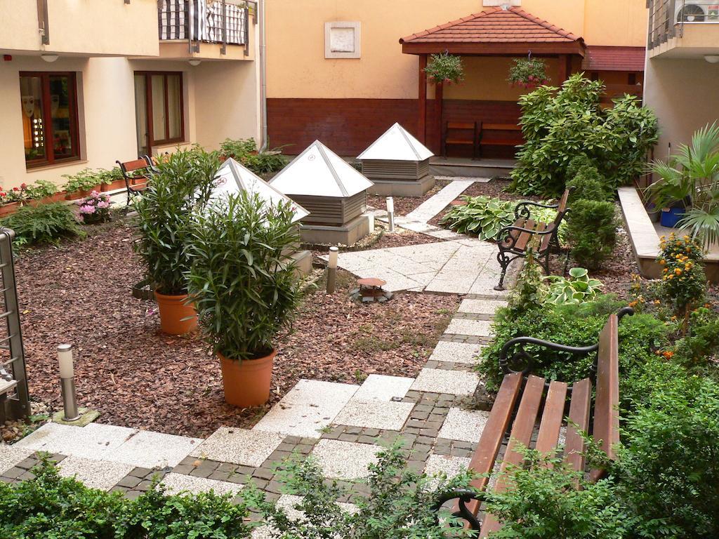Broadway Apartments Budapest Esterno foto
